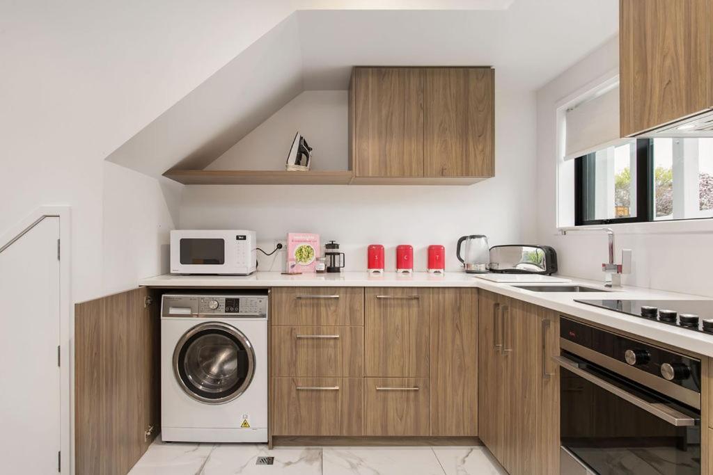 Apartment Light & Spacious 2bdrm Townhouse Off Street Park Christchurch